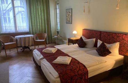 Friedenau House | Hotel Pension Senta