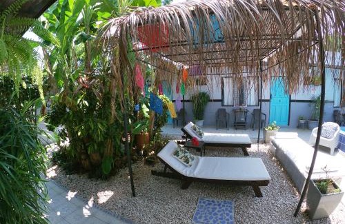 Jaco Hotel | Hotel Perico Azul & Surf Camp