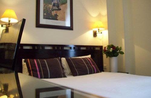 Quartier du Faubourg-Montmartre Hotel | Hotel Petit Lafayette