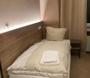 Friedrichstadt Hotel | Hotel Petite Königsallee SELF CHECK-IN
