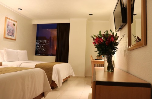 Zona Rosa Hotel | Hotel PF