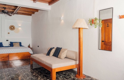 Puerto Baquerizo Moreno Hotel | Hotel Pimampiro