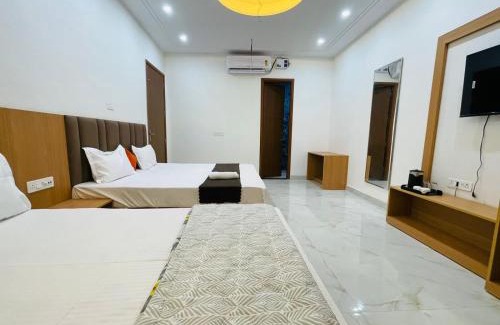 Amritsar Hotel | Hotel Pilgrim walking distance From Golden Temple