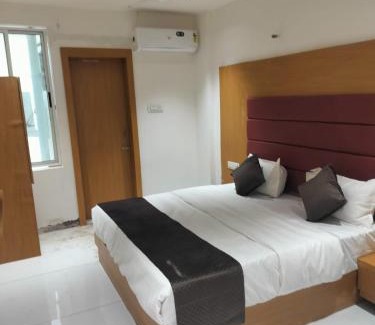 Rajkot Hotel | Hotel Pine View