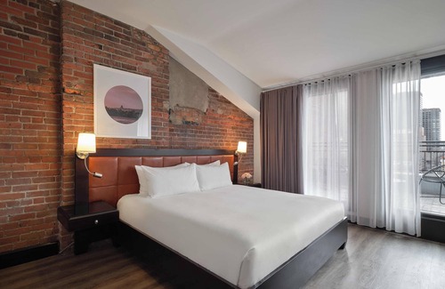 Old Montreal Hotel | Hotel Place d'Armes