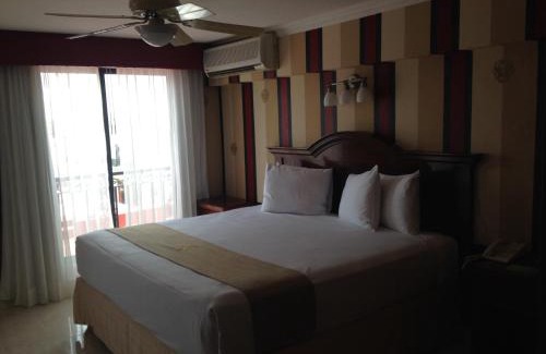 Zona Centro Hotel | Hotel Plaza Colonial