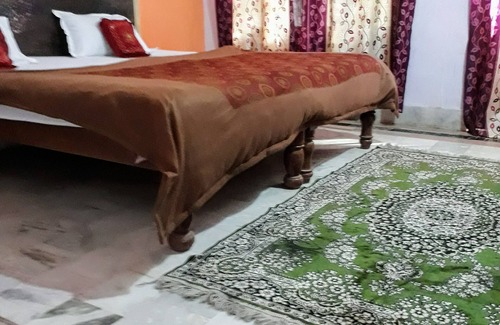 Khajuraho Hotel | Hotel Plaza Khajuraho