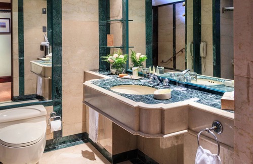 Downtown Santiago Hotel | Hotel Plaza San Francisco
