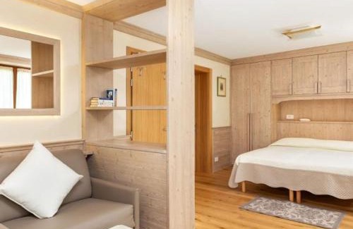 Cortina d'Ampezzo Historic Centre Hotel | Hotel Pontechiesa