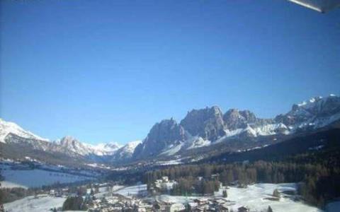Cortina d'Ampezzo Historic Centre Hotel | Hotel Pontechiesa