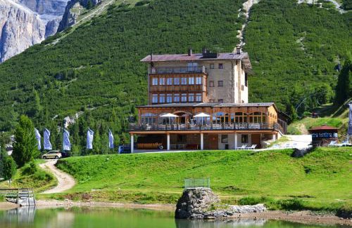 Canazei Hotel | Hotel Pordoi Passo Pordoi Vegetarian Hotel