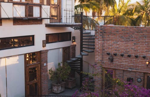 Colina del Sol Apartment | Hotel Posada de las Flores. Junior suite 510, luxury and confort on the malecon