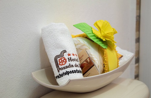 Emiliano Zapata Hotel | Hotel Posada de Roger - Near Los Muertos Beach