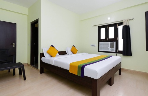Mathura Hotel | Hotel Pragati palace