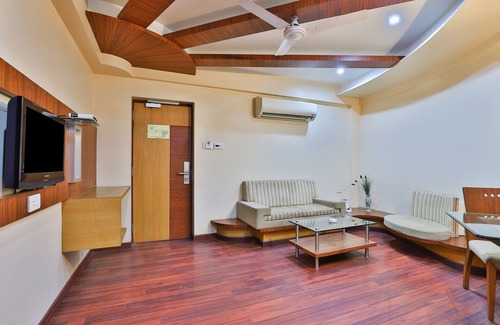 Sayajiganj Hotel | Hotel President