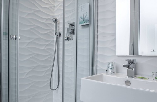 Batignolles Hotel | Hotel Prince Albert Wagram