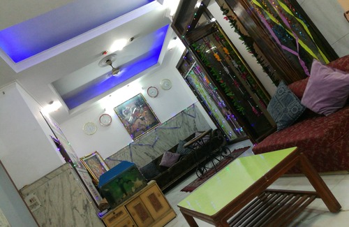 Paharganj House | Hotel Prince Palace The Green
