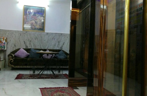 Paharganj House | Hotel Prince Palace The Green