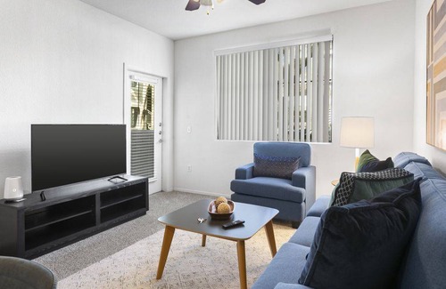 Glendale Sports and Entertainment District Hotel | Hotel ∙ Private 2BR Condo in Zone Westgate with Balcony & Pool