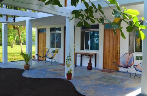 Tortuguero House | Hotel Pura Natura Beachfront Tortuguero