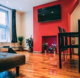Bethnal Green Apartment | Hotel Quality Stay,2 bed Apartment near the City Centre, 2min Walk from Metro Station