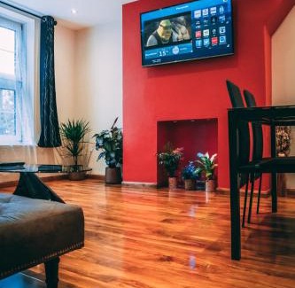 Bethnal Green Apartment | Hotel Quality Stay,2 bed Apartment near the City Centre, 2min Walk from Metro Station