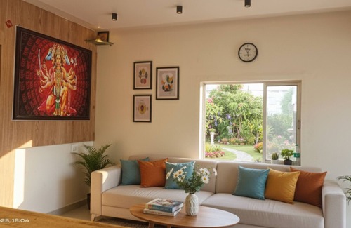 Somnath Hotel | Hotel Radhika