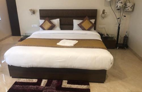 Varanasi Bed & Breakfast | Hotel Radiance Courtyard