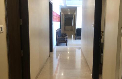 Varanasi Bed & Breakfast | Hotel Radiance Courtyard