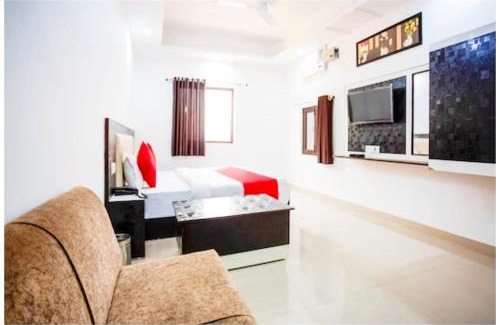 Haridwar Hotel | Hotel Raj Ganga Haridwar -Fully Air conditioning With #Wi-Fi #Parking #Lift #Resturant - Near Har Ki Pauri Ganga Ghat And Mansa Devi Temple -Best Hotel In Haridwar