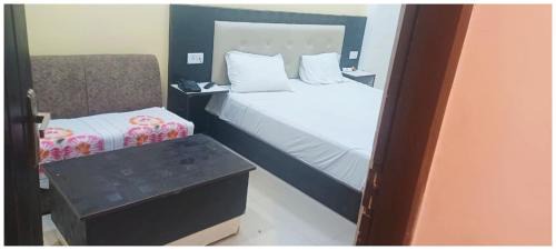 Haridwar Hotel | Hotel Raj Ganga Haridwar -Fully Air conditioning With #Wi-Fi #Parking #Lift #Resturant - Near Har Ki Pauri Ganga Ghat And Mansa Devi Temple -Best Hotel In Haridwar