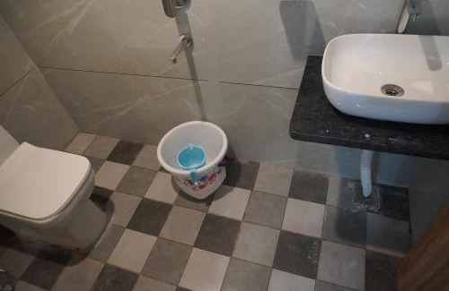 Sikar Hotel | Hotel Raj Hans-500 meter khatu shyam ji temple