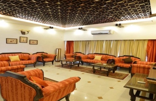 Surajkund Hotel | Hotel Raj Hans