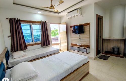 Cooch Behar Hotel | Hotel Rajarhat Palace