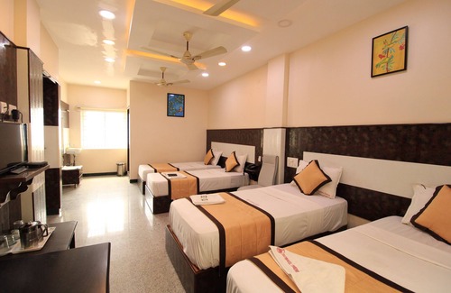 Pallavaram Hotel | Hotel Rathnavel Towers Annex