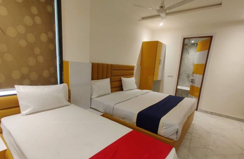 Taj Ganj Hotel | Hotel Ravi Palace