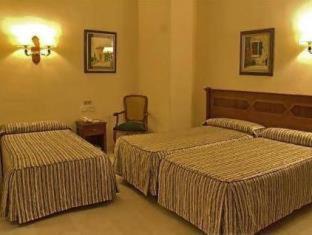Centro - Sagrario Hotel | Hotel Reina Cristina