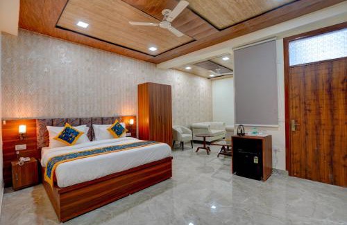 Noida Hotel | Hotel Relax Suites FNG Expresway 63 Noida