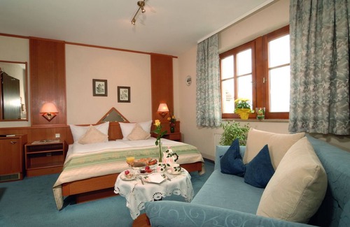 Rothenburg Old Town Hotel | Hotel Restaurant Café Uhl