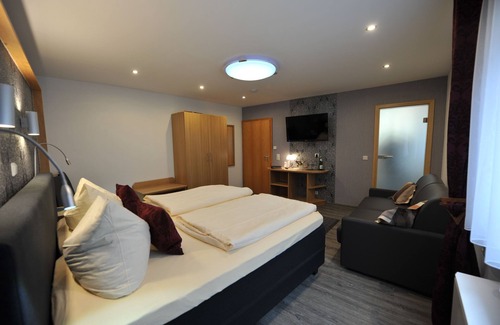 Zeltingen-Rachtig Hotel | Hotel-Restaurant Ehses