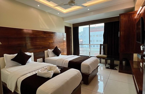 Surat Hotel | Hotel Restinn