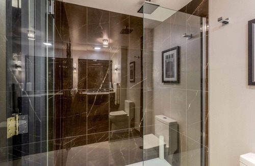 Fond du Lac Hotel | Hotel Retlaw, Trademark Collection by Wyndham