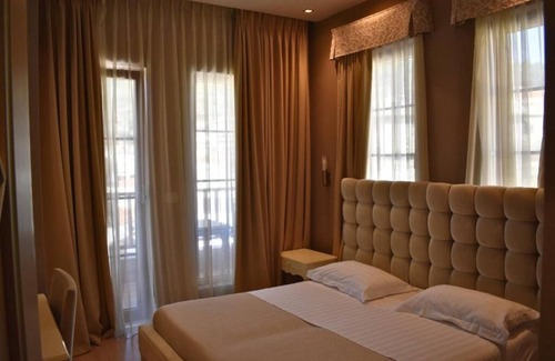 Berat Hotel | Hotel Rezidenca Desaret