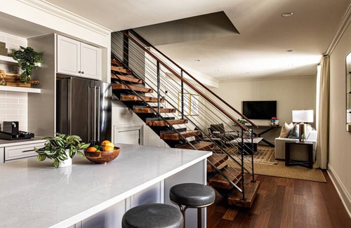 Downtown Charleston Apartment | Hotel Richemont Brickell Suite 302