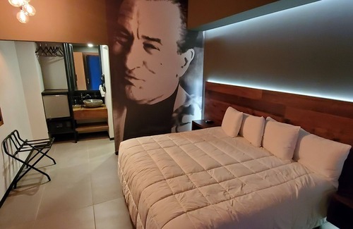 Avenida Revolucion Hotel | Hotel Rio Rita