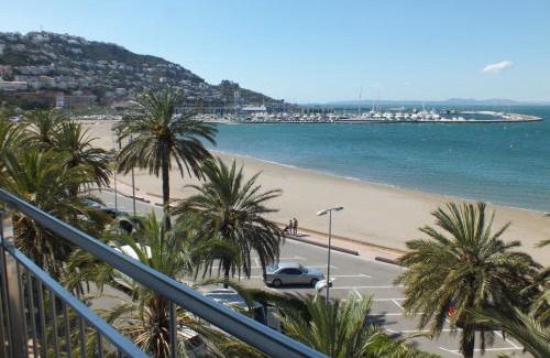 Roses Town Center Hotel | Hotel Risech