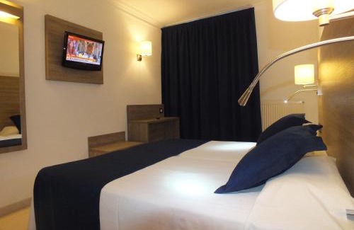 Roses Town Center Hotel | Hotel Risech