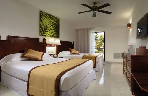 Playacar Fase II Resort | Hotel Riu Lupita - All Inclusive