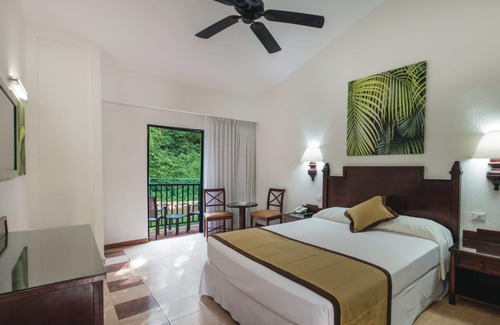 Playacar Fase II Resort | Hotel Riu Lupita - All Inclusive