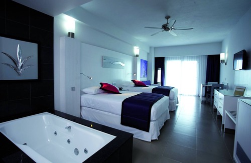 Zona Hotelera Resort | Hotel Riu Palace Peninsula - All Inclusive